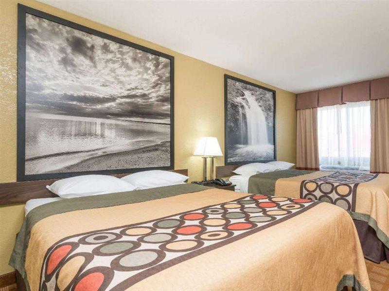 Super 8 By Wyndham Rice Hotel 2*