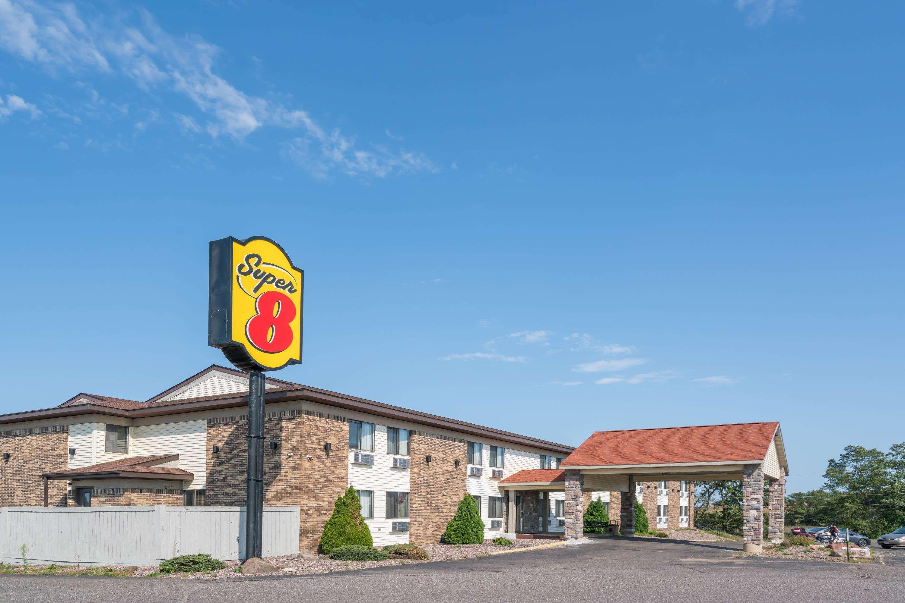 Super 8 By Wyndham Rice Hotel Rice Lake